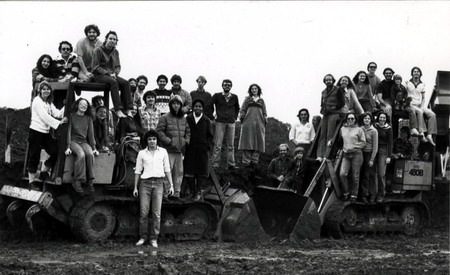 Keith Green mit den Mitarbeitern von "Last Days Ministries" 1981 in Lindale, Texas. 