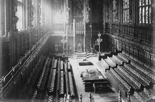 Ratssaal des House of Lords (Oberhaus) im Palace of Westminster (Aufnahme zwischen 1870 und 1885) 