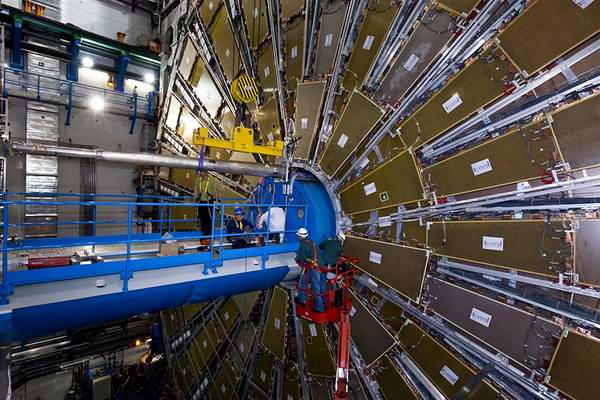 LHC (Large Hadron Collider) des Kernforschungszentrums CERN in Genf, Teilchendetektoren, für mehr hier klicken