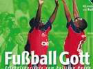 Paulo Sérgio verschenkt das Buch "Fußball Gott" an alle Bundesliga-Kicker