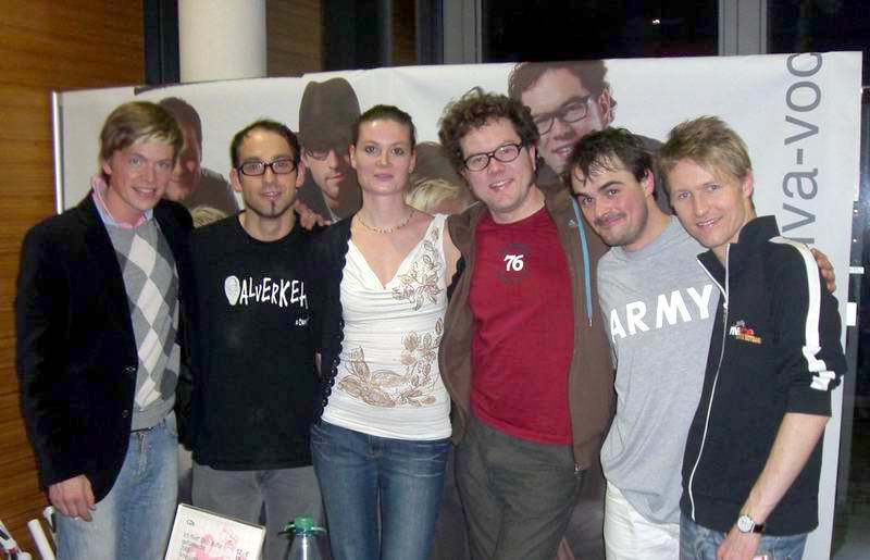 Corinna Püchner, AREF, mit der A-Cappella-Boyband Viva Voce aus Ansbach