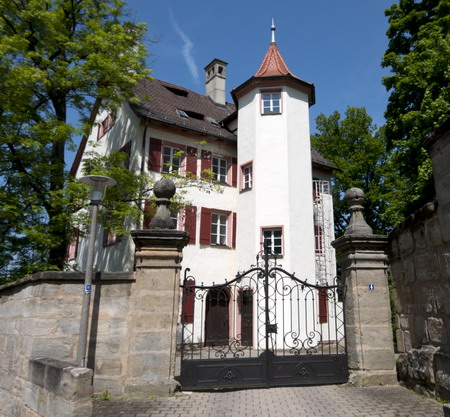 Das weiße Schloss in Heroldsberg