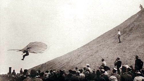 Flug Otto Lilienthals vom Fliegeberg Lichterfelde am 29.06.1895