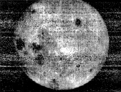Das erste Foto der Rückseite des Mondes, am 07.10.1959 aufgenommen von Lunik 3 