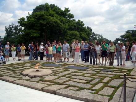Das Kennedy-Grab auf dem Arlington-National-Friedhof in Washington D.C.