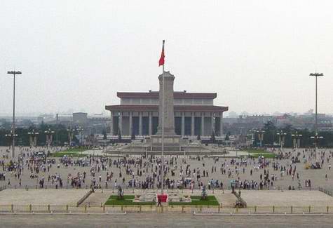 Der Platz (vor dem Tor) des himmlischen Friedens oder auch Tian'anmen-Platz 