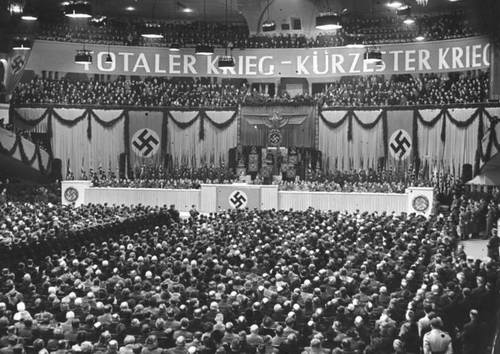 18.02.1943: Rede von Reichspropagandaminister Joseph Goebbels nach der Stalinggrad-Niederlage im Berliner Sportpalast, in der die bekannte Frage stellte "Wollt ihr den totalen Krieg?"