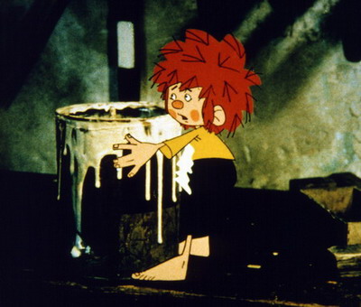 Pumuckl klebt am Leimtopf und wird für Meister Eder sichtbar