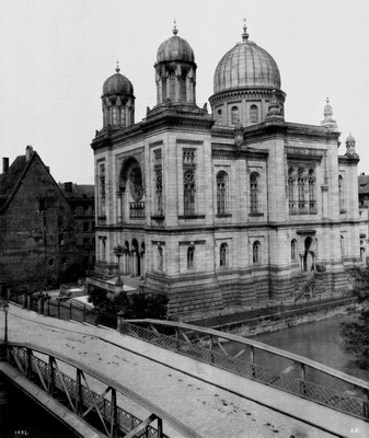 Jüdische Hauptsynagoge am Hans-Sachs-Platz in Nürnberg, erbaut 1874 nach den Plänen von Adolf Wolff, zerstört 1938
