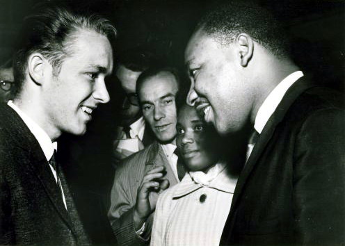 Martin Luther King mit Berliner Studenten  1964 in Berlin