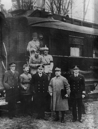 Das Waffenstillstandsabkommen von Compiègne beendet 1918 den 1. Weltkrieg