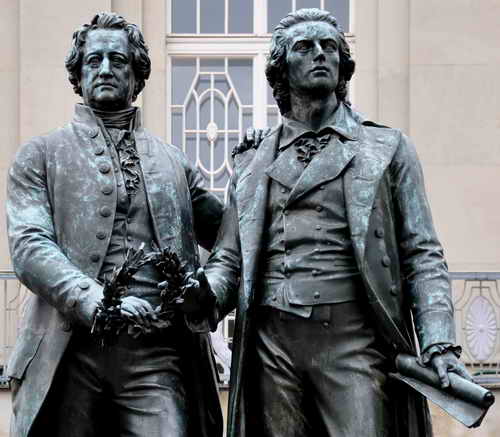 Goethe-und-Schiller-Denkmal  in Weimar