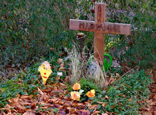 Grab von Marianne Bachmeier († 17.09.1996 an Krebs) und ihrer ermordeten Tochter Anna (†05.05.1980) auf dem Burgtorfriedhof in Lübeck