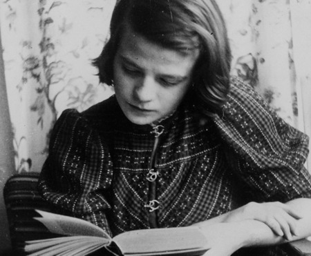 Sophie Scholl, 1942