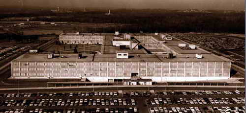1. Baukörper des NSA-Hauptquartiers (National Security Agency) in Fort Meade, Maryland in den 1950er-Jahren