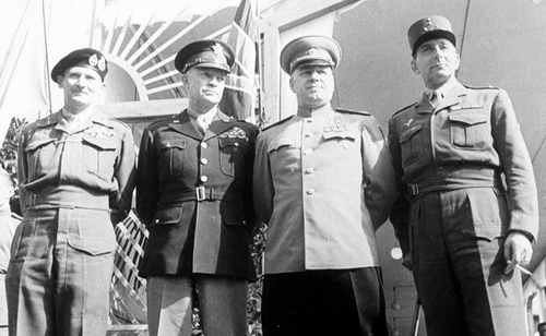 05.06.1945: In Berlin-Wendenschloss unterzeichneten Oberbefehlshaber der vier Hauptsiegermächte des 2. Weltkriegs - USA, Großbritannien, Frankreich und die Sowjetunion - die Berliner Erklärung