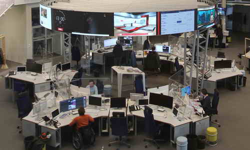 Blick in den Newsroom der ARD-aktuell-Redaktion beim NDR in Hamburg-Lokstedt