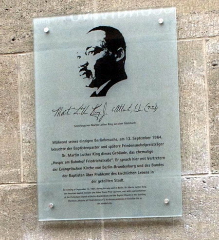 Dr. Martin Luther King Besuch in Berlin, Gedenktafel