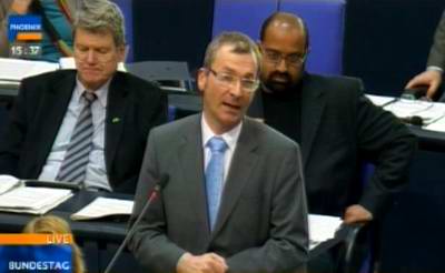 Volker Beck, Bündnis 90/Die Grünen, am 13.02.08 in der Fragestunde des Bundestages Foto: Screenshot auf Kanal Phoenix