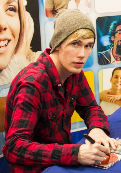 Colton Dixon im Feb. 2013. Er kam in der Casting Show "American Idol" unter die letzten Acht