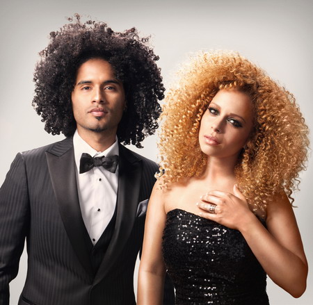 Group 1 Crew sind: Blanca Callahan / lead vocals, Jose "Manwell" Reyes / vocals