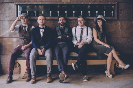 Rend Collective (Gareth Gilkeson, Chris Llewellyn, Ali Gilkeson, Patrick Thompson, Stephen Mitchell)