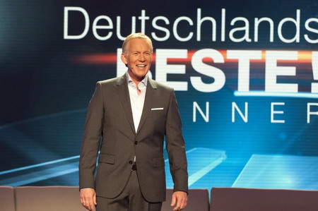 Gerade zurück im ZDF wurde die Show „Deutschlands Beste!“, die Johannes B. Kerner moderieren sollte, wegen Manipulationen abgesetzt 