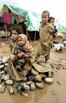 Kinder im Afghanistan-Krieg 2001