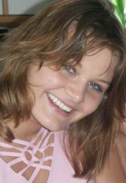 Regina Schütz, die am 02.10.2005 in Lauf verunglückte, im August an ihrem 18. Geburtstag