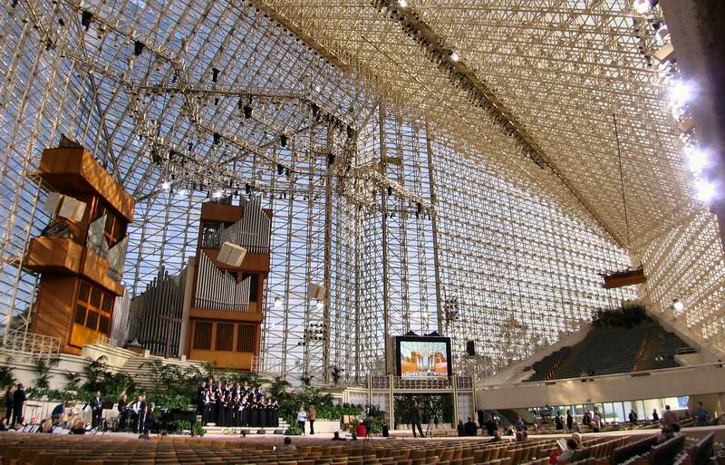 Die "Chrystal Cathedral" in Garden Grove, Orange County im US-Bundesstaat Kalifornien, Fernsehgottesdienst "Hour of Power" 